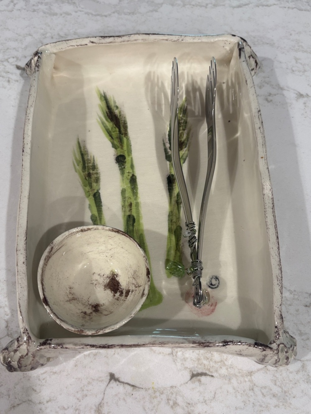 NWOT Hand-Painted Asparagus Ceramic Serving Tray in Cream